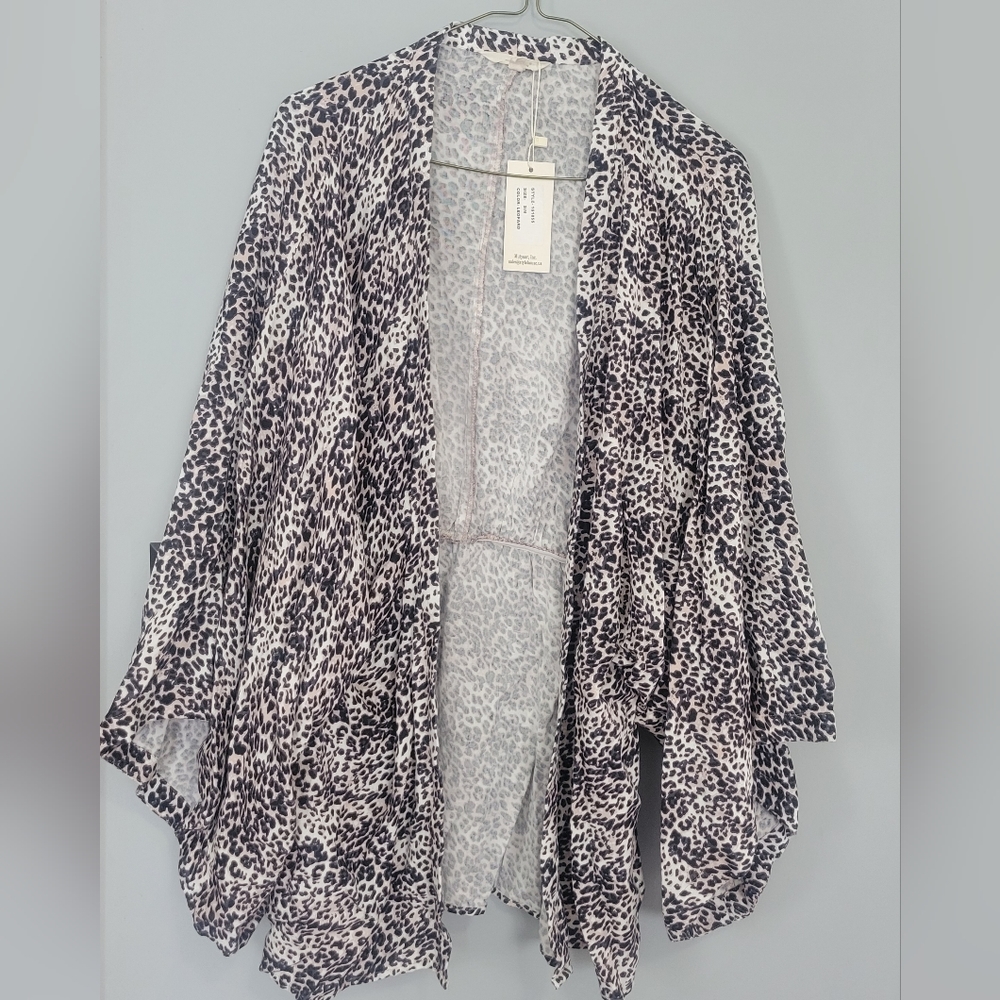 Sim & Sam Leopard Cardigan Shrug 🐆
